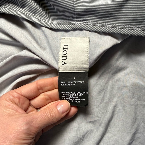 Vuori Light Gray Hooded Windbreaker - Picture 7 of 10